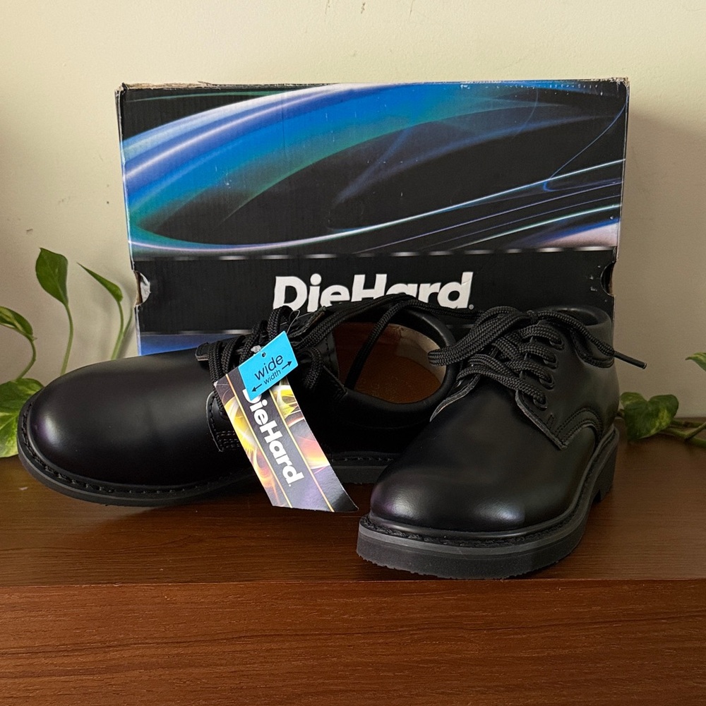 DIEHARD 82102 Oxford Men's Slip Resistant Durability Breathable Work Shoe